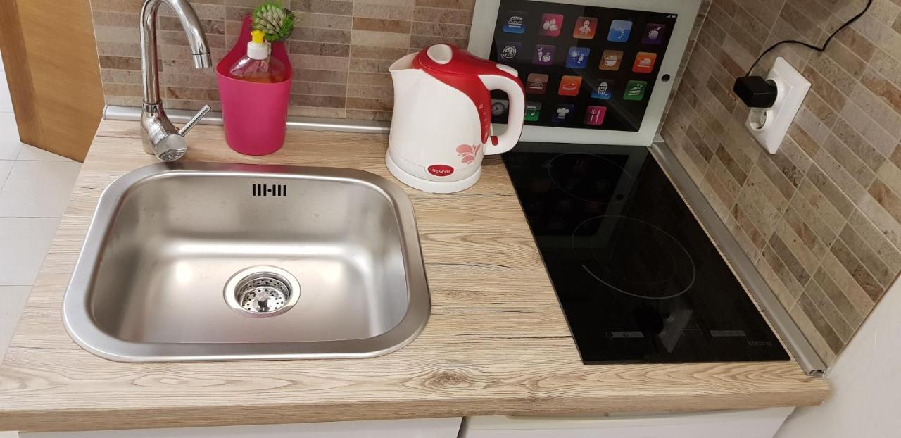 Studio Apartment Legcevic Kaštela Kültér fotó