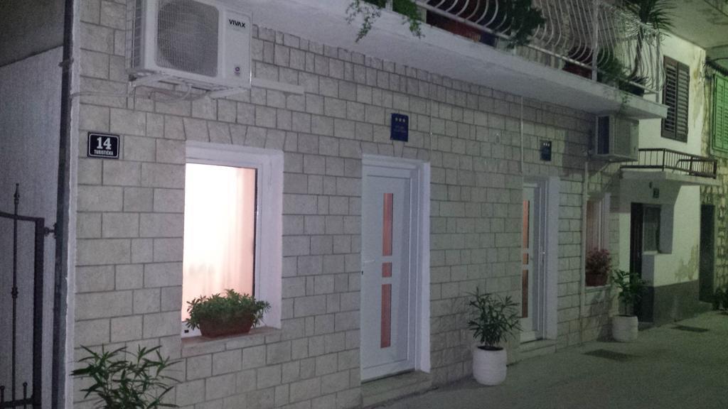 Studio Apartment Legcevic Kaštela Kültér fotó