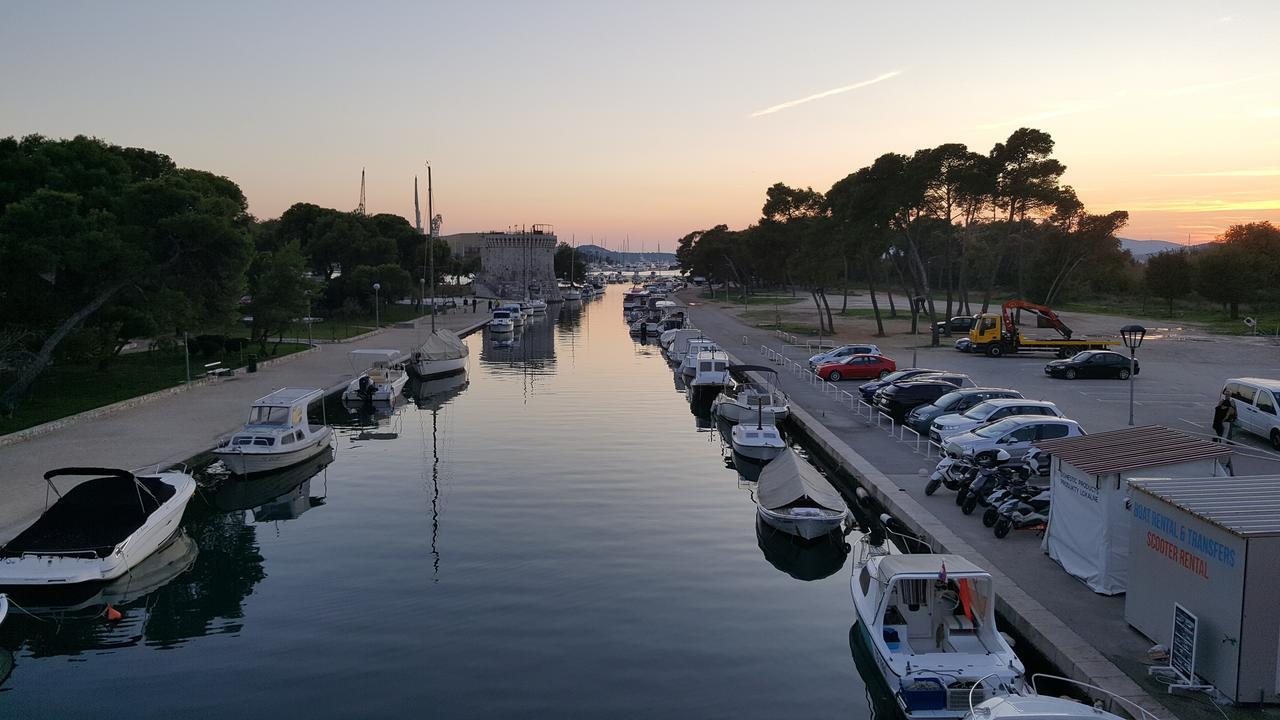 Studio Apartment Legcevic Kaštela Kültér fotó