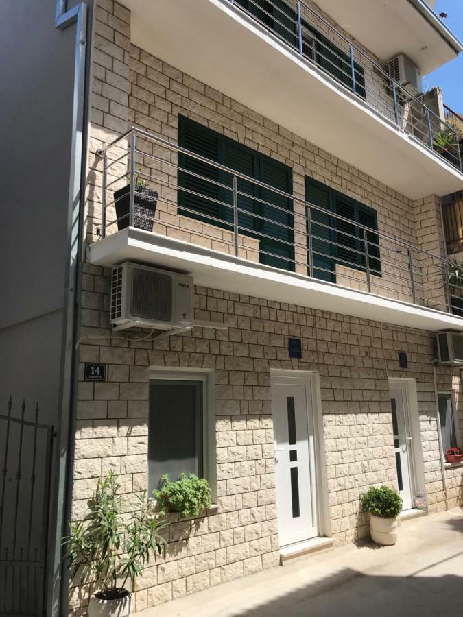 Studio Apartment Legcevic Kaštela Kültér fotó