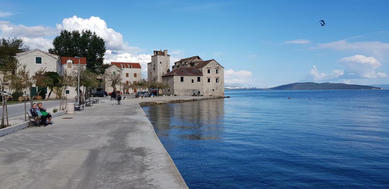 Studio Apartment Legcevic Kaštela Kültér fotó